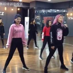 欧美校园舞蹈爵士视频,青春活力演绎动感旋律