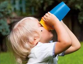 欧美婴儿喝冰水视频下载,揭秘冰镇育儿新风尚