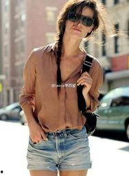 假辫子欧美辣妹视频,时尚潮流的街头演绎