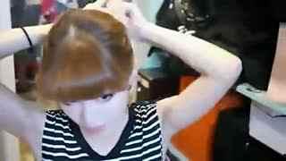 欧美头发修剪女生视频,轻松打造潮流发型