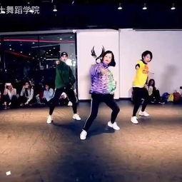 欧美拍拍舞蹈游戏视频,动感节奏下的舞动青春