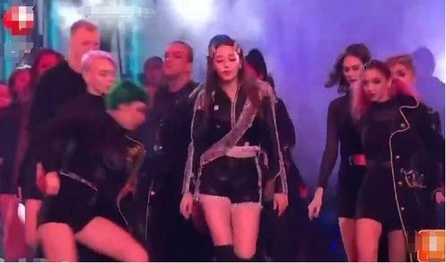 欧美巨星伴舞团视频播放,伴舞团舞动青春风采