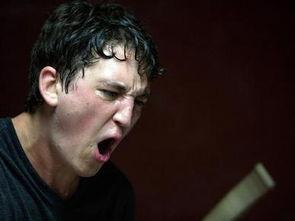 欧美硬汉鼓手视频,激情四溢的鼓点演绎